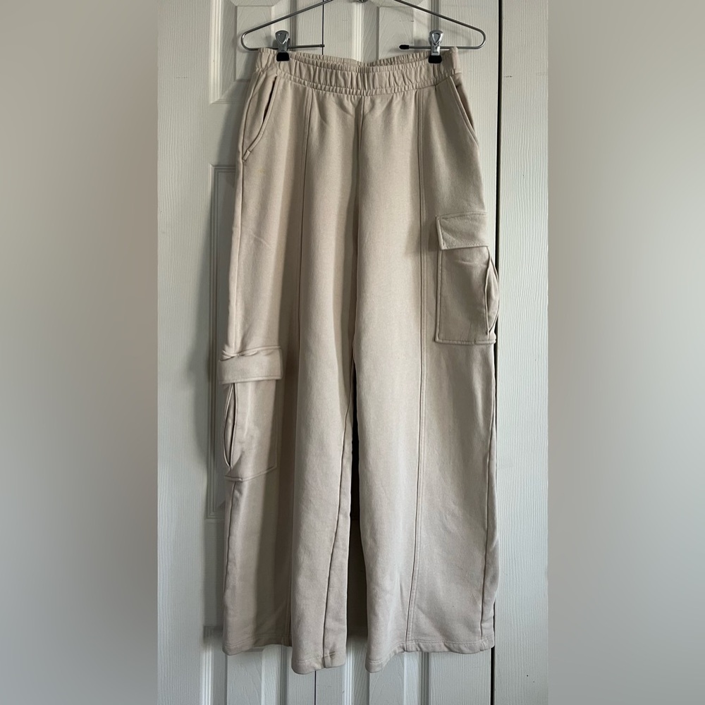 Zara Cargo Sweatpants - Size M